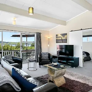 https://lakeviews-on-richmond.rotoruahotelsnz.com